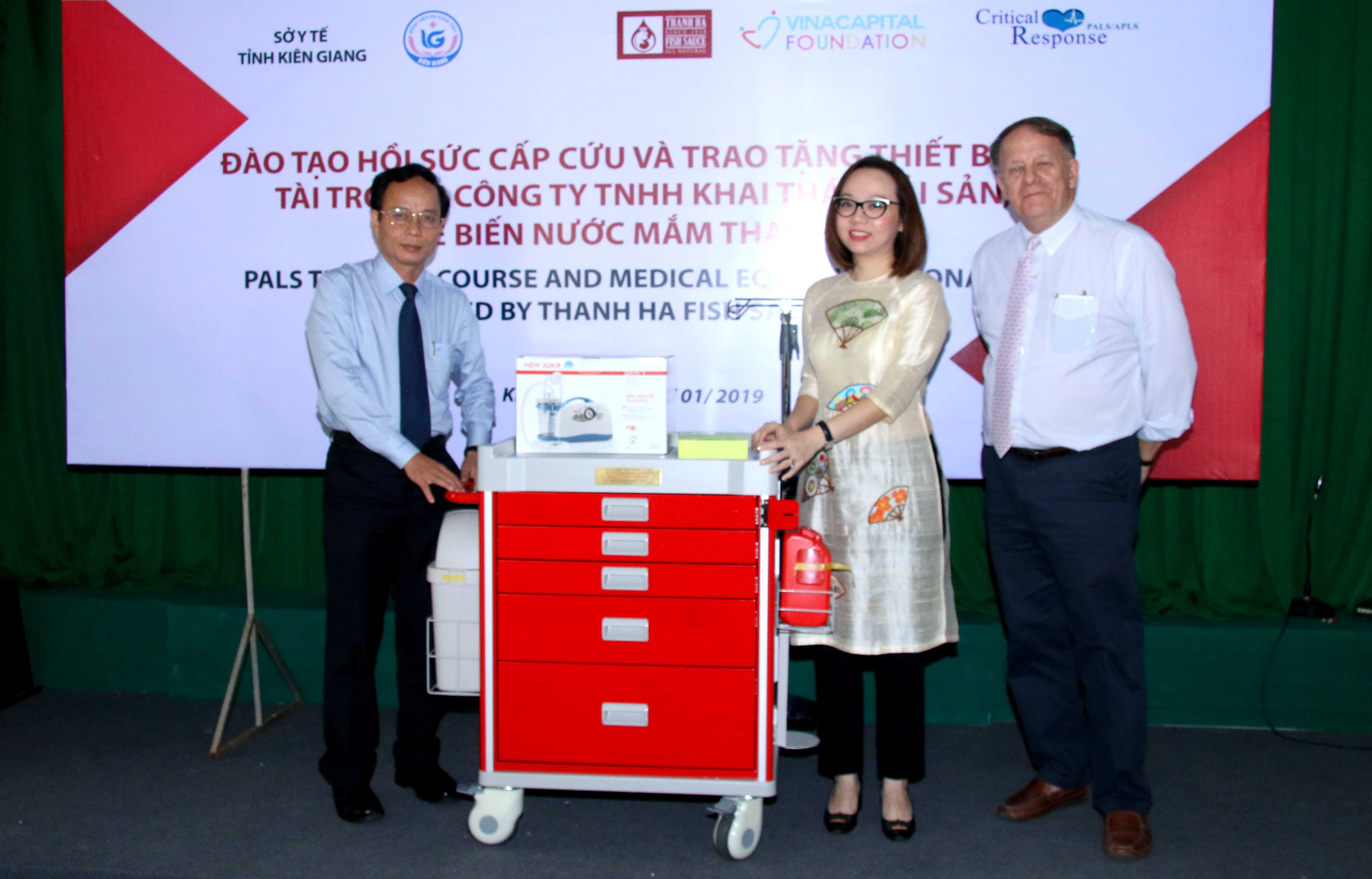 kien giang tiep nhan thiet bi chuyen dung trong cap cuu nhi khoa