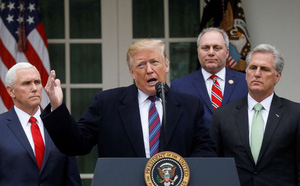 dung tu nhay cam qua da tt trump phai muoi mat xin loi tan chu tich ha vien my