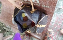 newborn dap xe leo nui danh tang 700 trieu dong cho tre so sinh viet nam