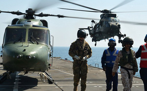 hai nuoc dang dam phan thuong mai chien ham my ap sat quan dao hoang sa thach thuc trung quoc