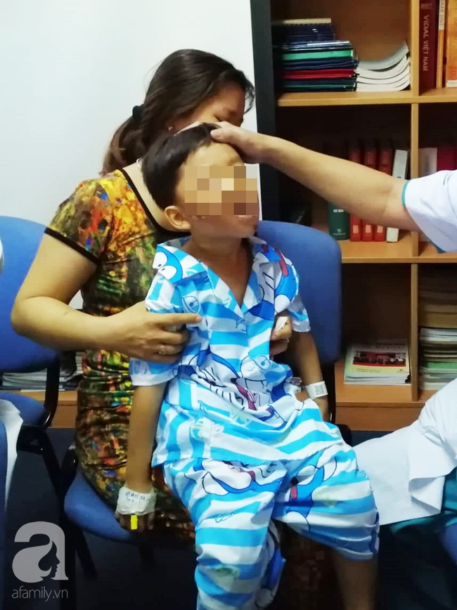 thuong tam me cho con khong doi non bao hiem nhieu tre bi tai nan cuc nang den bien dang mat