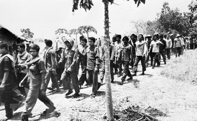 toi ac man ro cua linh pol pot voi quan tinh nguyen viet nam tra thu ca nguoi da chet