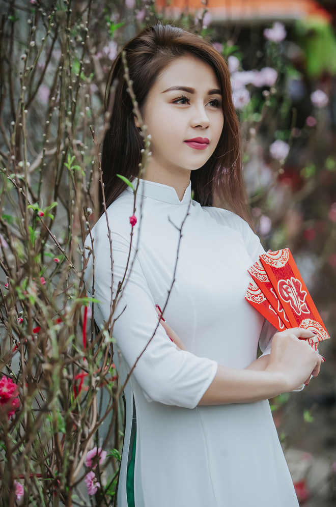 dien vien thu trang canh quay bi cuong buc khien toi e am met moi ca tuan