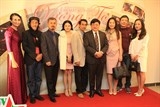 diem danh nhung nghe si viet thanh cong khi vuon minh ra bien lon