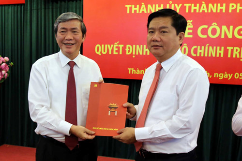 ong dinh la thang lam bi thu thanh uy tphcm ong vo van thuong lam truong ban tuyen giao tu