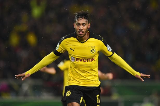 quy do bao chi vi pierre emerick aubameyang