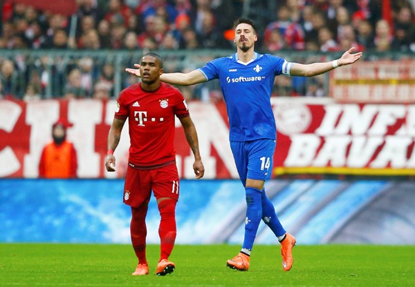 muller lewandowski toa sang bayern nguoc dong thang darmstadt