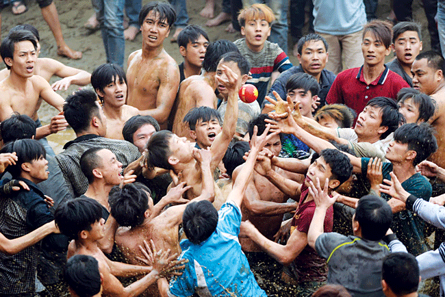 tu chuyen le hoi nghi ve hien dai hoa xa hoi