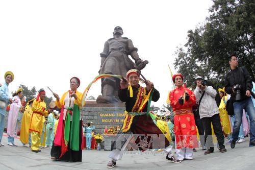 chien thang ngoc hoi dong da trang su ve vang cua dan toc