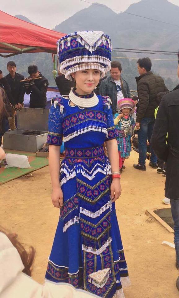 co gai dan toc dang duoc dan mang tim kiem nhieu nhat nhung ngay qua