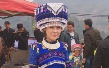 co gai dan toc dang duoc dan mang tim kiem nhieu nhat nhung ngay qua