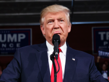 cuoi tuan song gio thu 2 sau lenh cam nhap cu nha trang rut ve the phong ngu