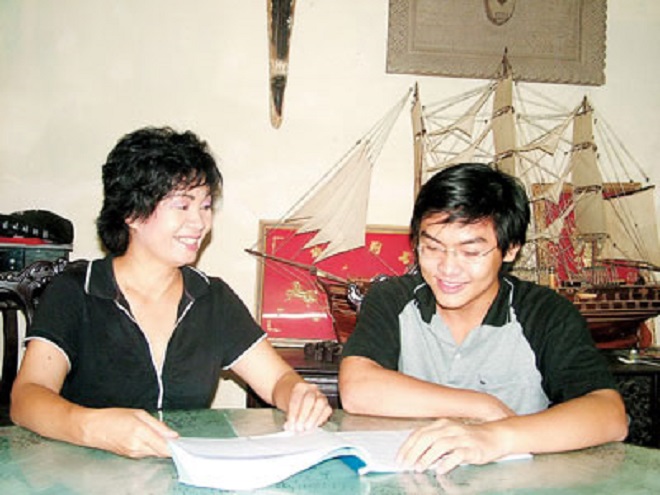 nghe si xuan huong khong quen ky uc dau xot ve con trai