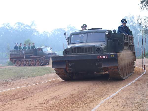 hinh anh an tuong ve hoat dong huan luyen chien dau cua quan doi viet nam tuan qua