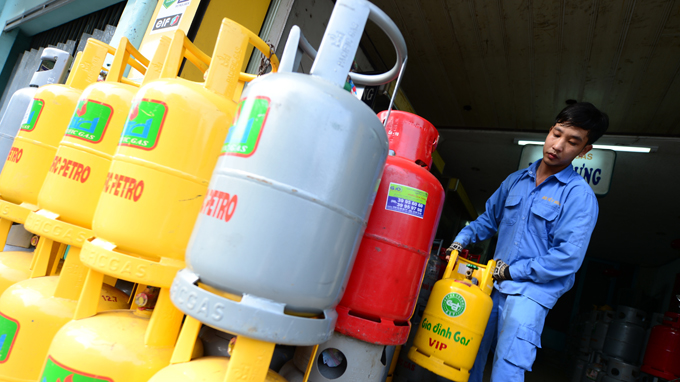 gia gas dieu chinh truoc tet giam 20000 dong tren moi binh 12kg