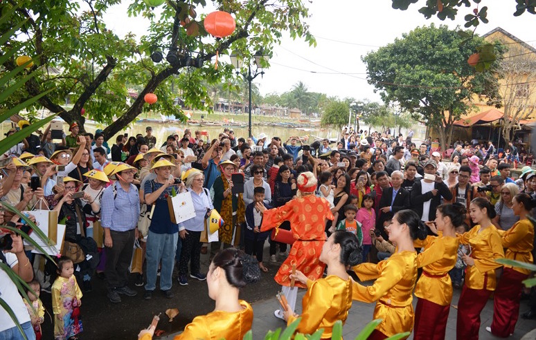 soi noi cac hoat dong van hoa dip tet tai mien trung