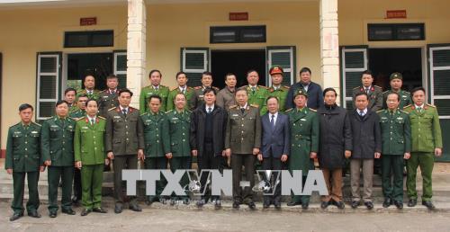 lanh dao bo cong an bo thong tin va truye n thong tham tang qua tet tai cac dia phuong