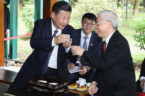 tong bi thu hai nuoc viet trung trao doi thu mung nam moi