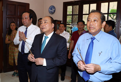 thu tuong dang huong tuong nho cac dong chi nguyen lanh dao nha nuoc chinh phu