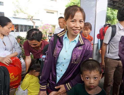 a m a p tau xe nghia tinh dua hang ngan cong nhan ve que don tet ma u tua t 2018