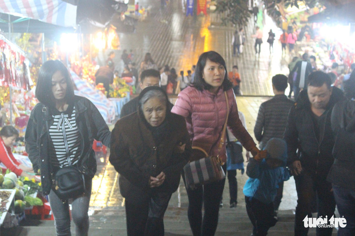 xuyen dem tray hoi va muu sinh o chua huong