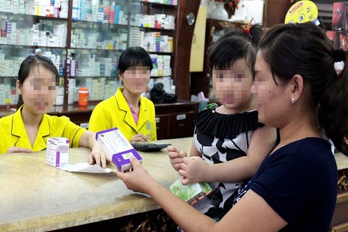 mua thuoc cho con cha me phai khai ca so cmnd