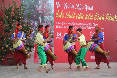 da sac thai van hoa binh phuoc tai bao tang dan toc hoc viet nam