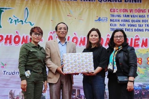 quang binh xuan bien phong am long dan bien gioi