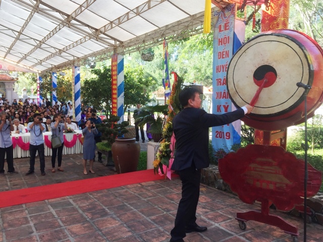 co do hue le hoi den huyen tran tri an nguoi co cong voi dat nuoc