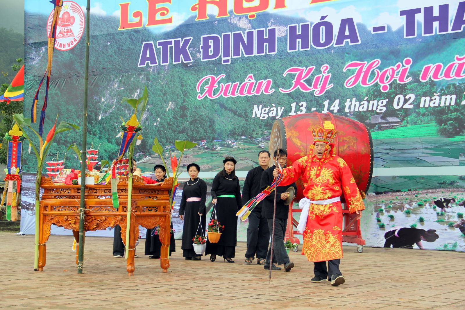 chu tich lien hiep huu nghi du khai mac le hoi long tong atk dinh hoa