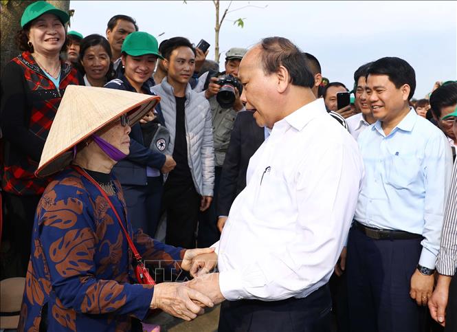 thu tuong du le phat dong tet trong cay tai ha noi