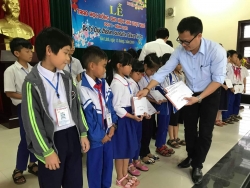 100 y bac si tinh nguyen vien nuoc ngoai den quang tri kham chua benh mien phi
