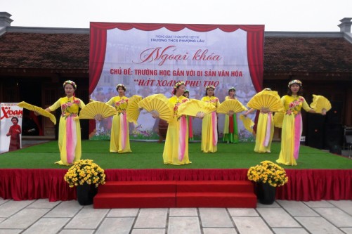 truong thcs phuong lau tham gia bao ton phat huy hat xoan phu tho