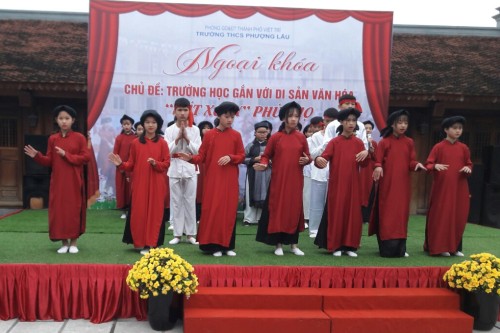 truong thcs phuong lau tham gia bao ton phat huy hat xoan phu tho