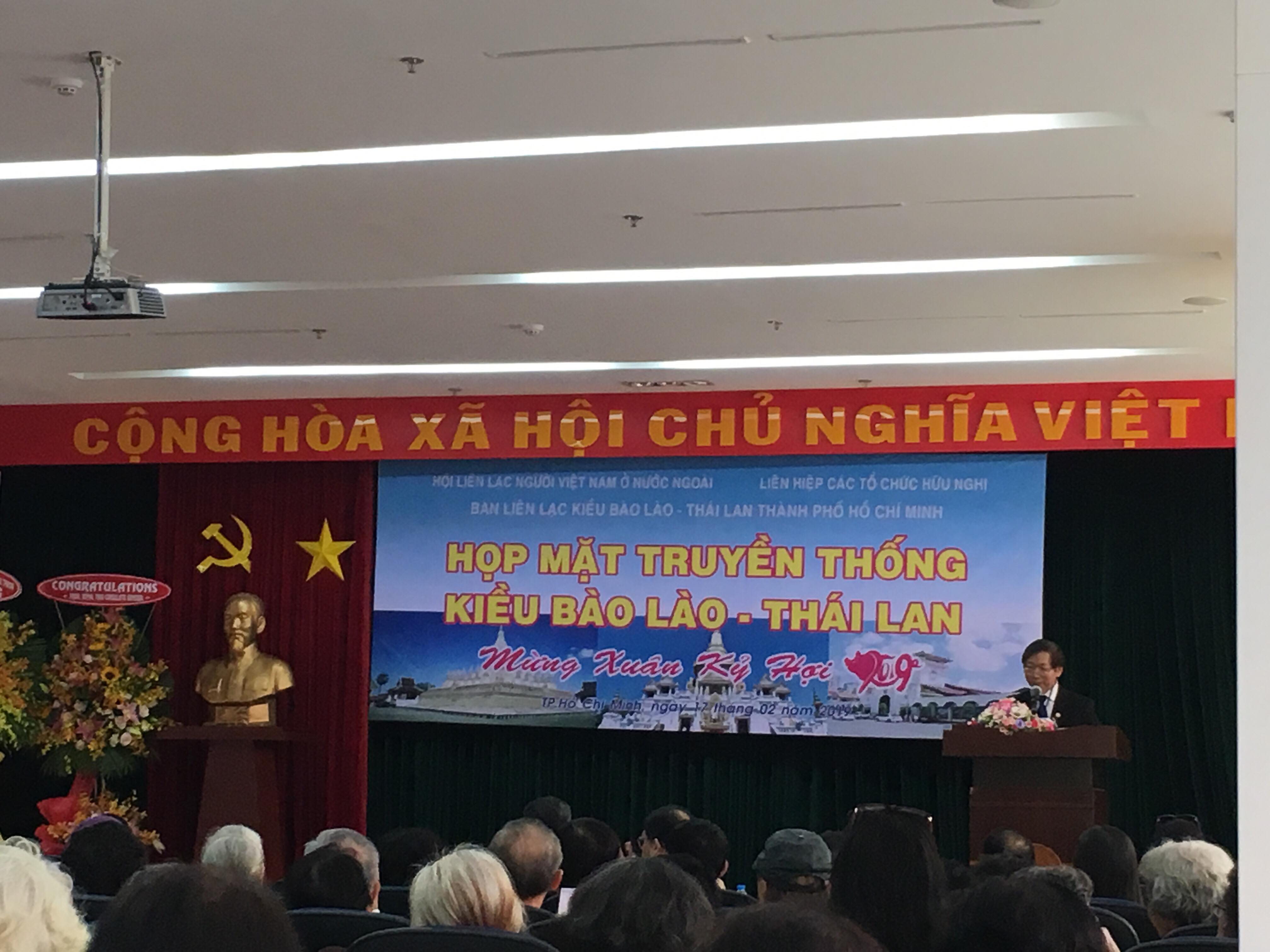 dam am hop mat truyen thong kieu bao lao thai lan tai tphcm
