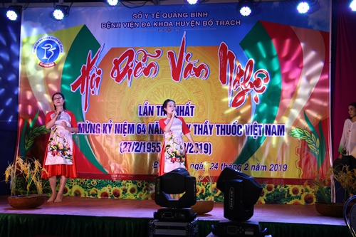 benh vien da khoa huyen bo trach to chuc hoi dien van nghe nhan ngay thay thuoc viet nam
