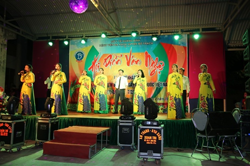 benh vien da khoa huyen bo trach to chuc hoi dien van nghe nhan ngay thay thuoc viet nam