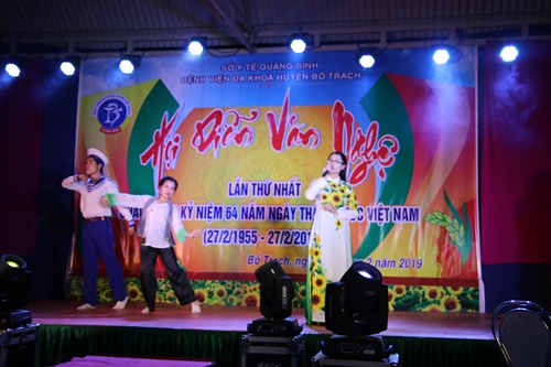 benh vien da khoa huyen bo trach to chuc hoi dien van nghe nhan ngay thay thuoc viet nam