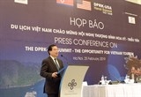 dua khach du lich ra nuoc ngoai va lo hong quan ly o viet nam