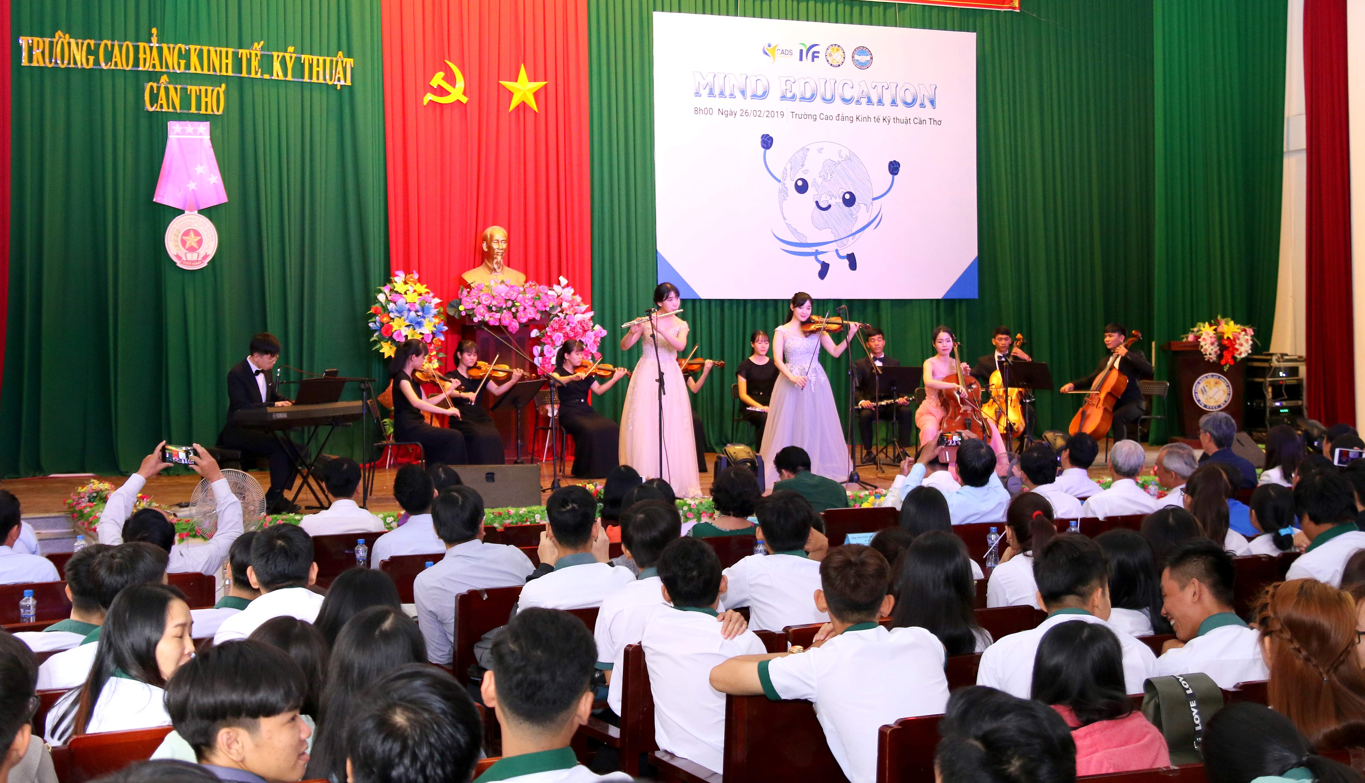 can tho de cao vai tro thanh nien hoc sinh sinh vien trong doi ngoai nhan dan
