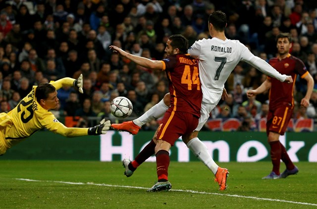 da bai as roma real thang tien vao tu ket champions league