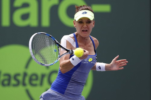 kuznetsova bat ngo danh bai dkvd serena williams o giai miami mo rong