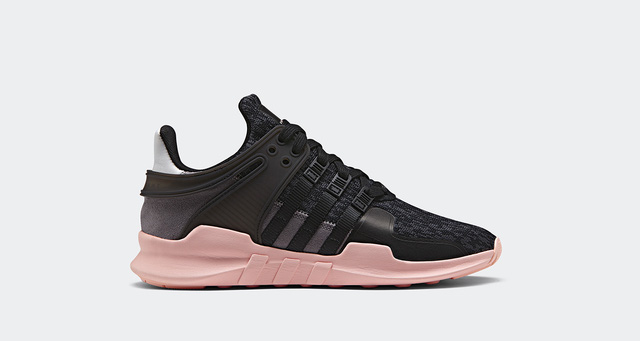 sau 26 nam tro i adidas vua ho i sinh la i doi gia y huye n thoa i da tu ng thay do i ca the gio i tho i trang