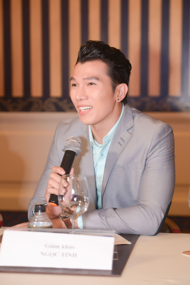 vo hoang yen mac goi cam di cham thi