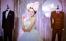 a hau hoang anh to chuc dam cuoi trong bi mat