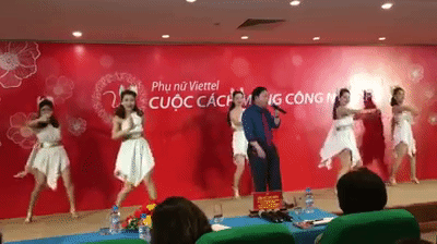 pho tong giam doc viettel tiep tuc the hien minh la fan cung cua son tung mtp voi hit noi nay co anh