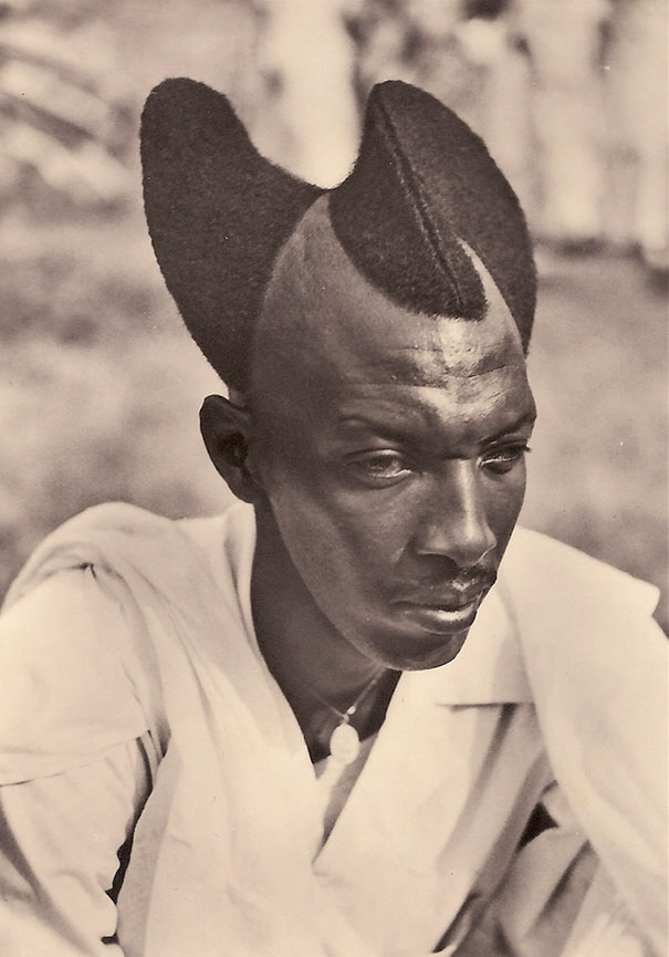 voi nguoi rwandan mot toc vang trang khuyet la mot net van hoa thoi trang doc dao