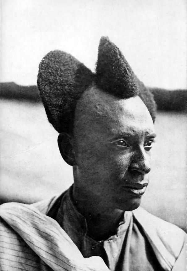 voi nguoi rwandan mot toc vang trang khuyet la mot net van hoa thoi trang doc dao