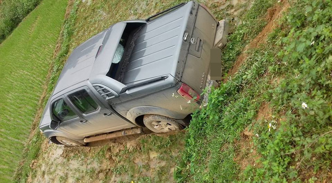 nghe an 3 nu sinh thpt bi xe dam nhap vien ngay 83