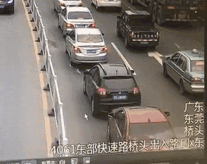 xe mat lai gay tai nan kinh hoang pha hong 14 chiec o to tren duong pho